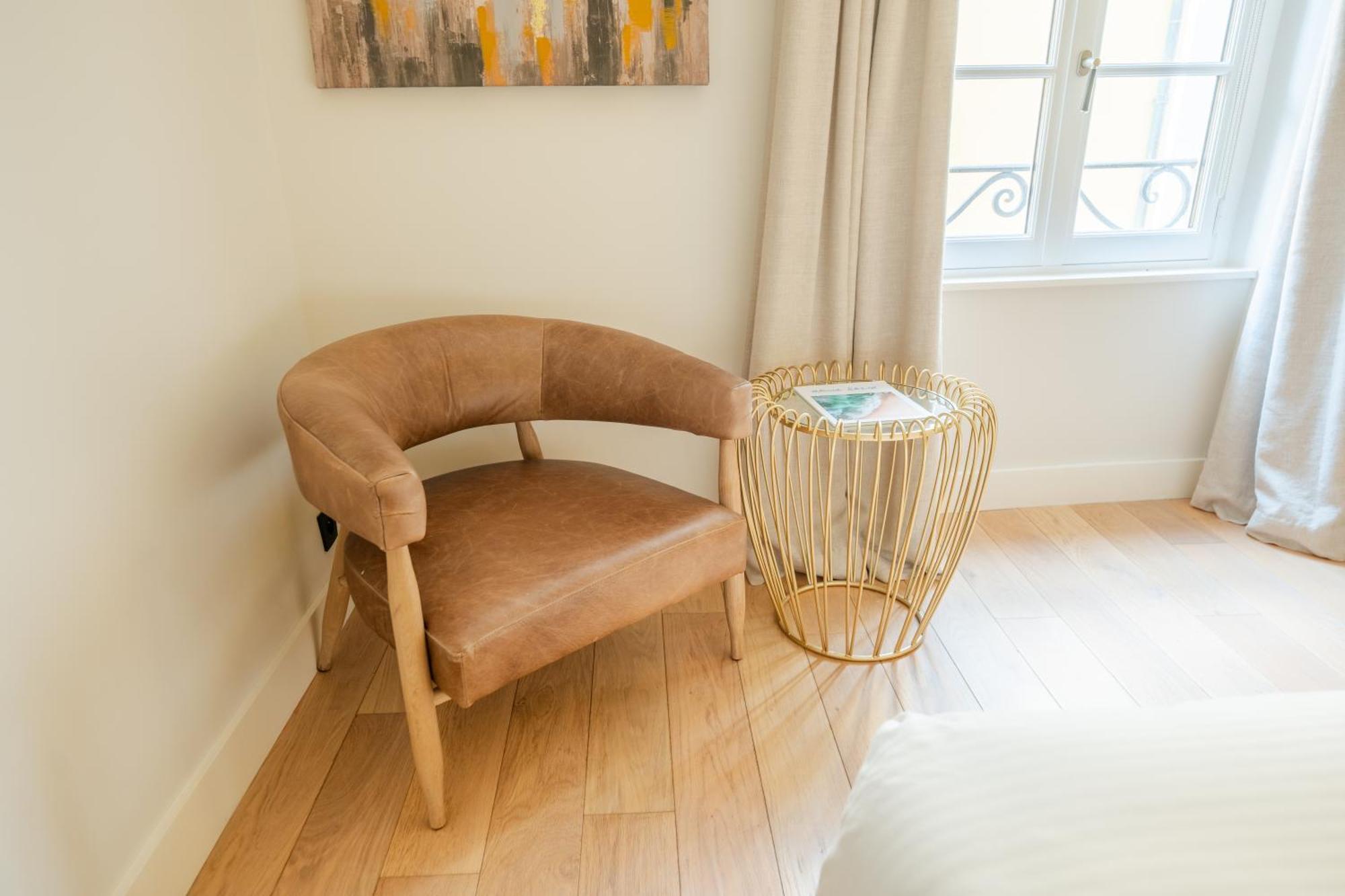 Beau Clocher Saint-Tropez Bilik gambar